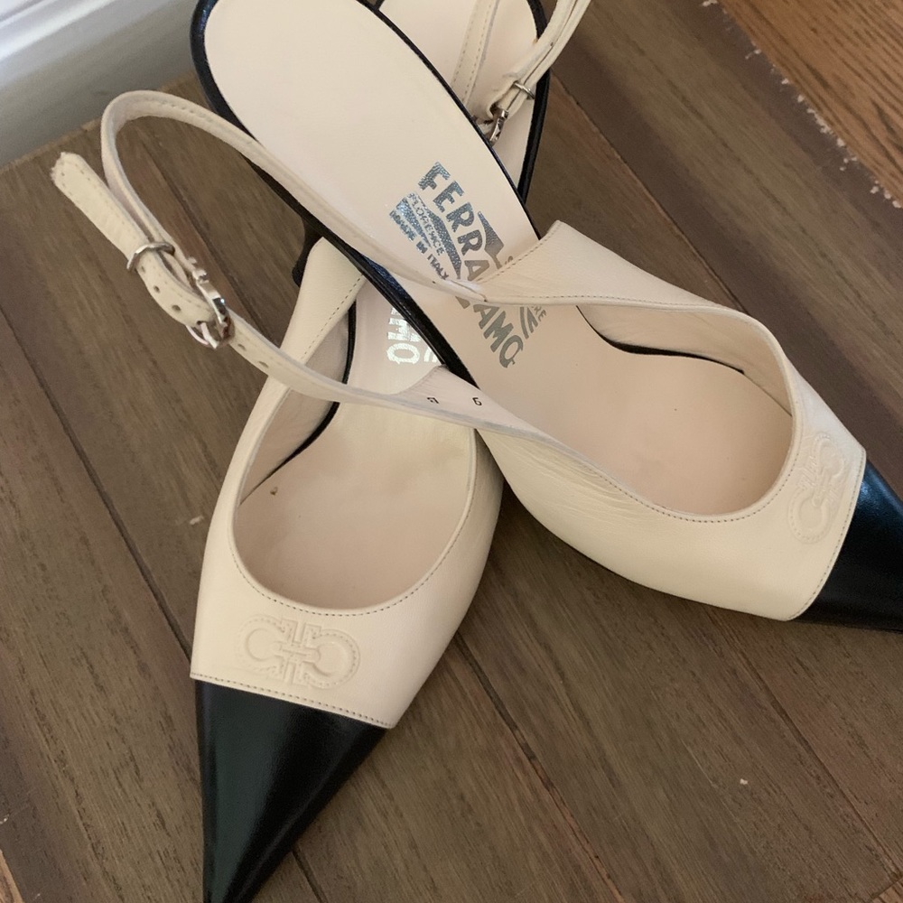 Salvatore Feragamo sling backs - size 9